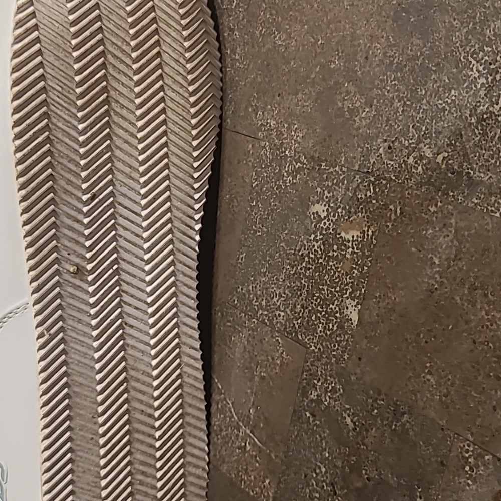 Filas - Picture 4 of 6